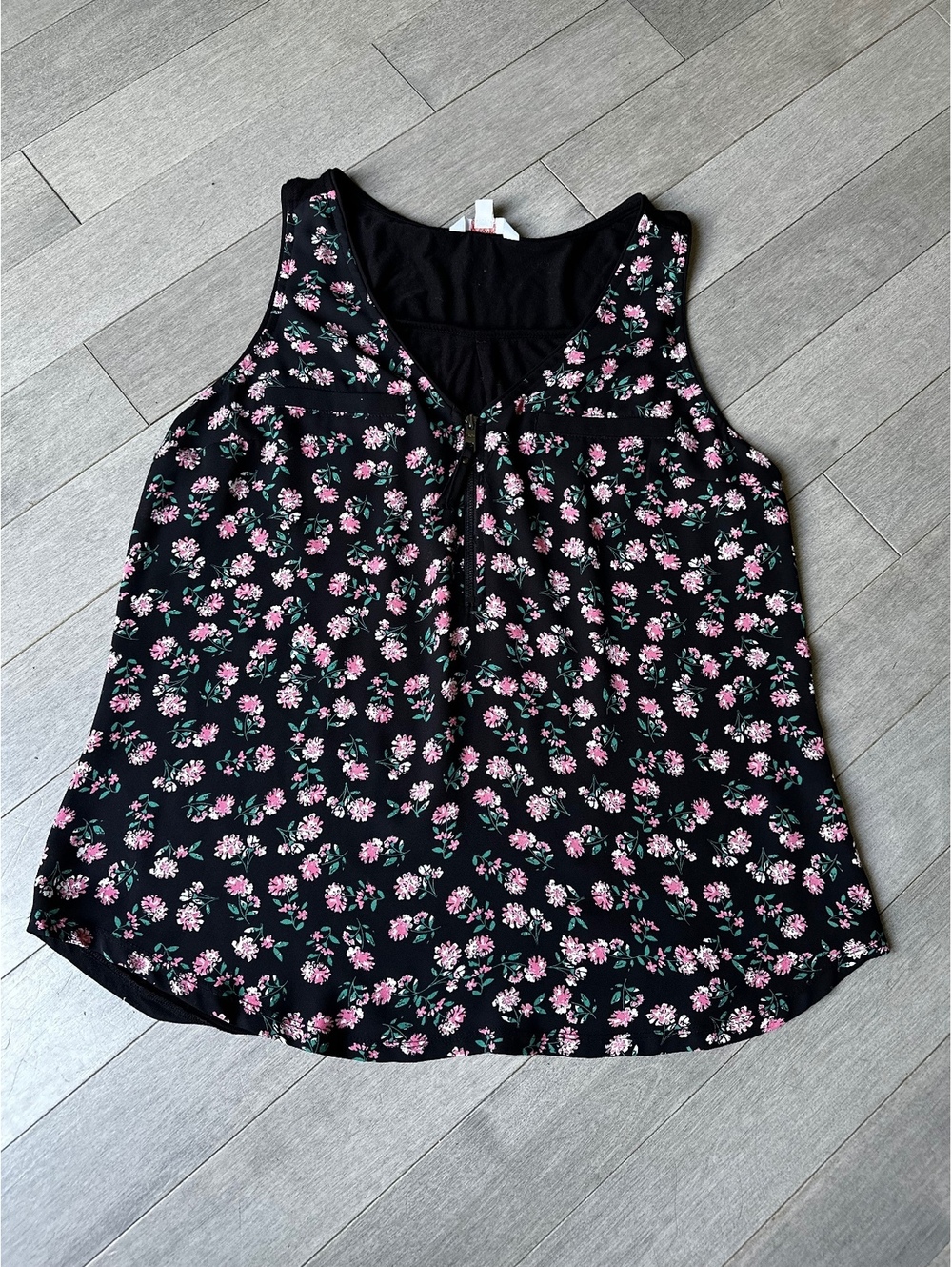 Women’s Candie's Black Floral Sleeveless Blouse Tank Top summer size Medium